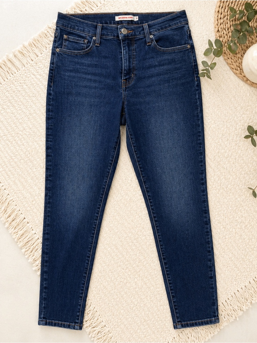 Levi’s 311 Shaping Skinny Jeans Size 30 Y2K Slim Fit Stretch Denim Mid Rise - Picture 2 of 5